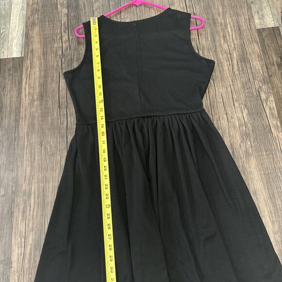 H&M Black Dress Size Medium. Mesh V Detail On The Front. - Picture 13 of 16